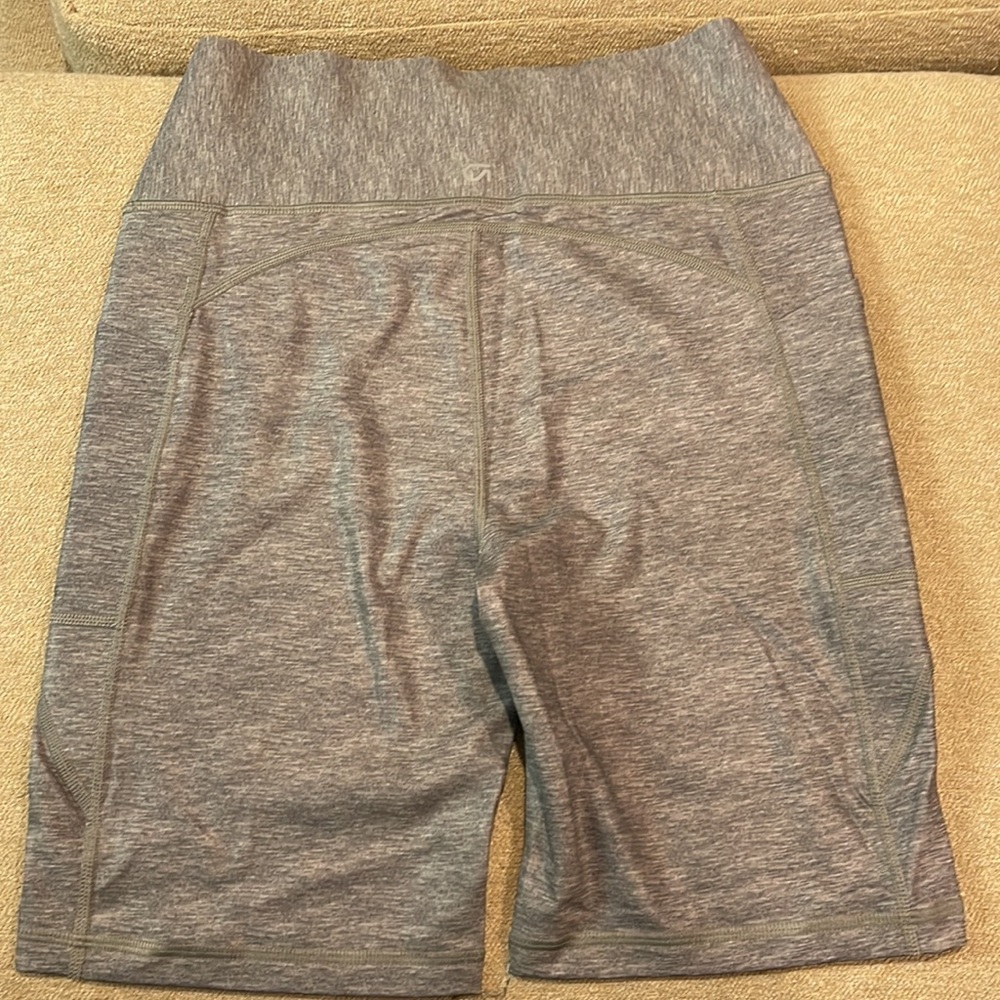 GAP Fit High Rise Max Compression Bike Short - Picture 4 of 6
